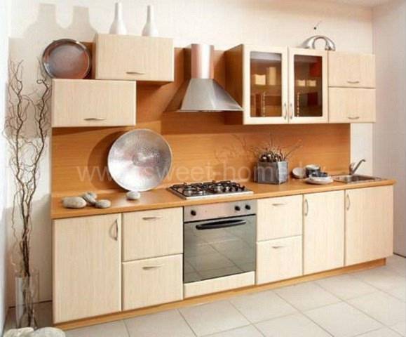 Кухня линейная бежевая