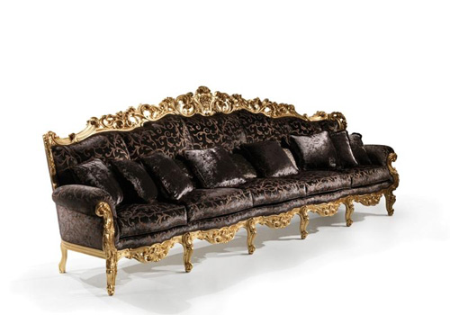 диван в классическом итальянском стиле