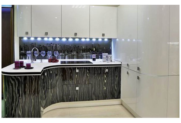 Кухню со стразами. Белорусские кухни зов бордо. Кухни эмфа энгельс. Кухню со стразами. Кухонный гарнитур со стразами.