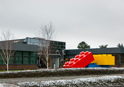 вход в офисное здание