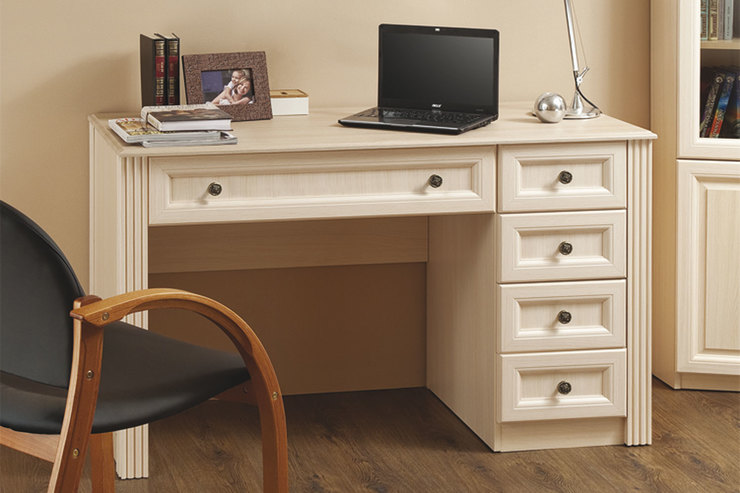 письменный стол