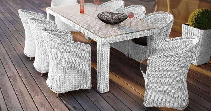 Belyy iskusstvennyy rotang krasivyy sad v predelakh legkoy dosyagaemosti