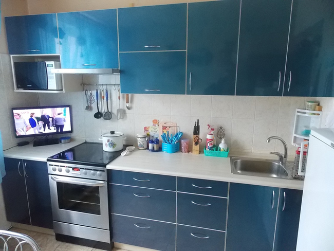 Kuhnya temno biriuzovaya 1 