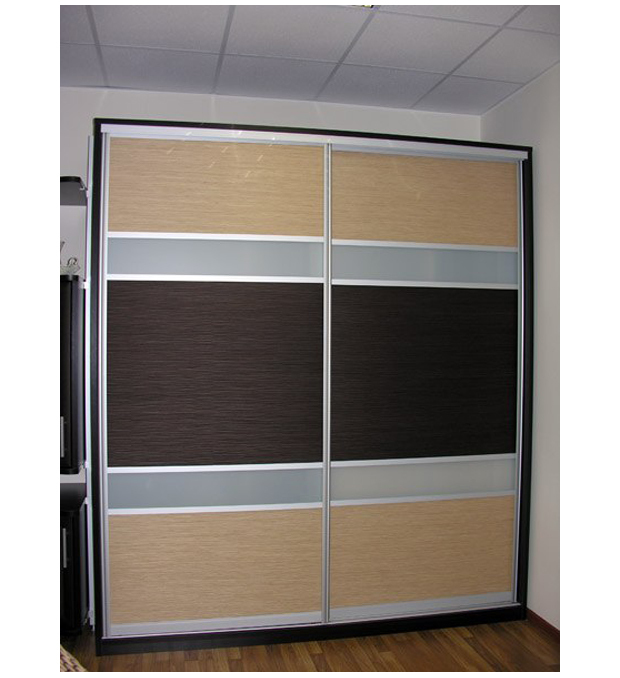 Shkaf kupe kombinirovanniy dvuhdverniy