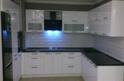 8 %d0%ba%d1%83%d1%85%d0%bd%d1%8f %d1%83%d0%b3%d0%bb%d0%be%d0%b2%d0%b0%d1%8f %d0%b1%d0%b5%d0%bb%d0%b0%d1%8f %d0%b2%d1%81%d1%82%d1%80%d0%be%d0%b5%d0%bd%d0%bd%d0%b0%d1%8f