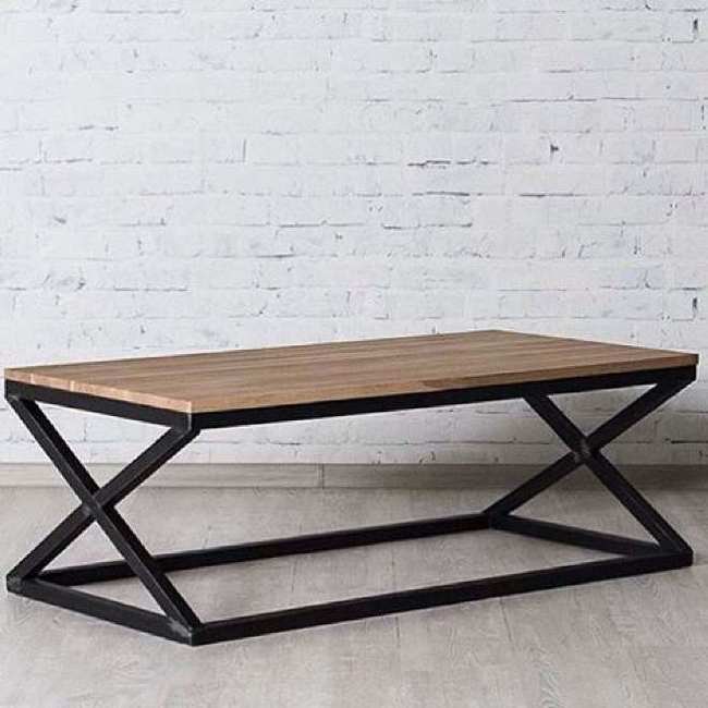 Metallicheskiy stol dlya lofta1