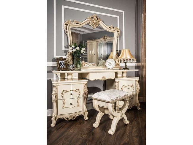 Dgakonda tualet stolik