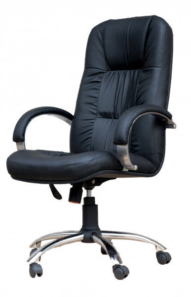 Chernoe kreslo myagkoe