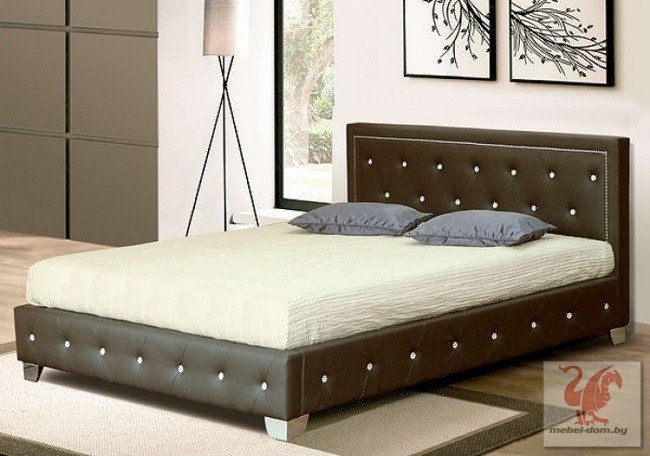 Krovat iz ekokozhi 17