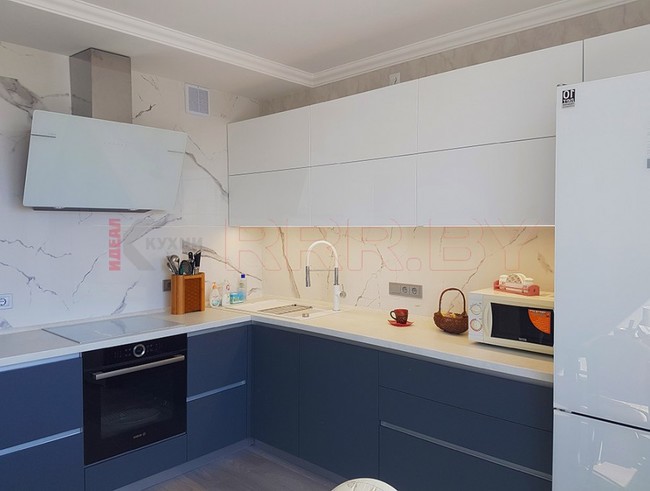 Belo sinyaya kuhnya 1