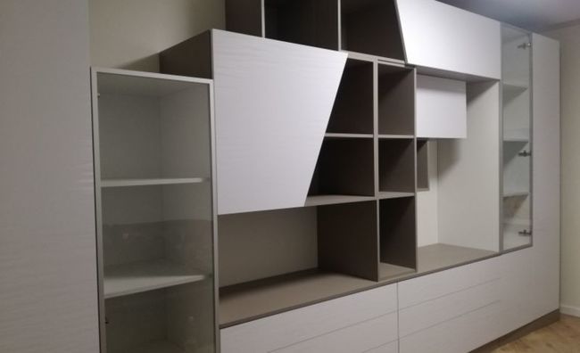 Stenka gorka v gostinnuy 5