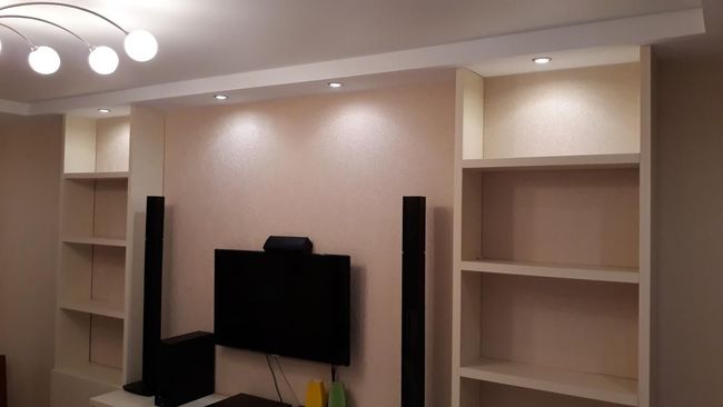 Stenka gorka v gostinnuy 9