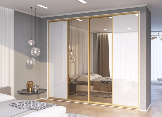 Shkaf kupe s zerkalom