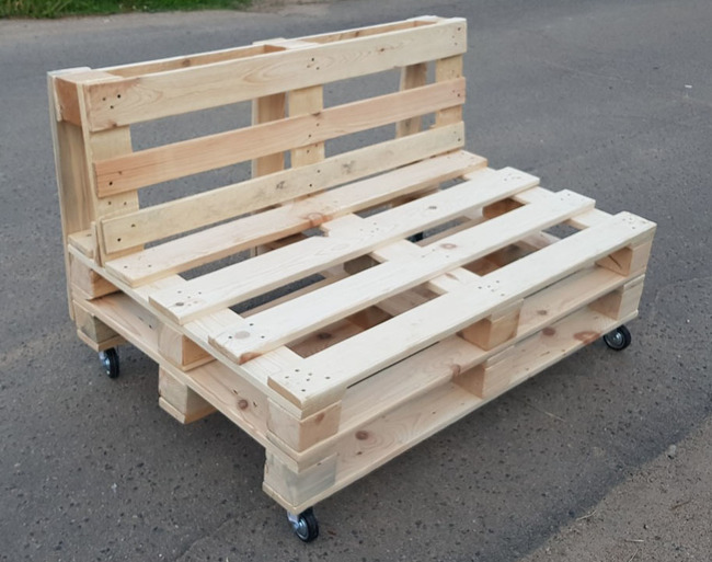 Divan iz poddonov3 1