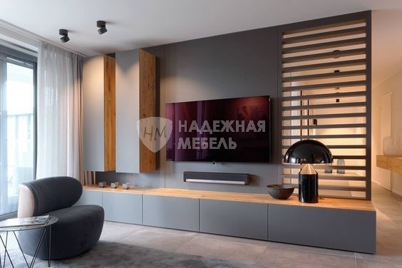 Gorka v gostinnyu 18