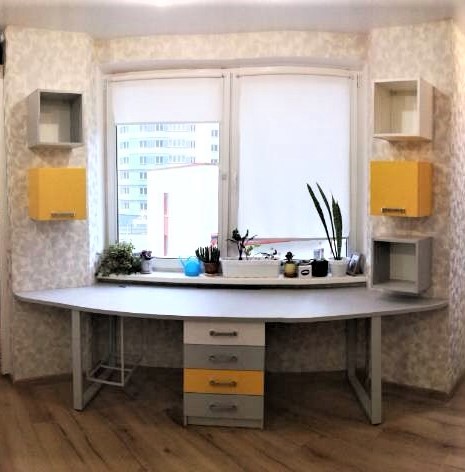 Stol na metall oporah