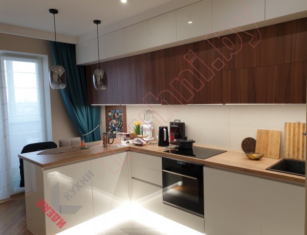 4546 kuhnya studiya s barnoj stojkoj 08%283%29 0 1 600x460h